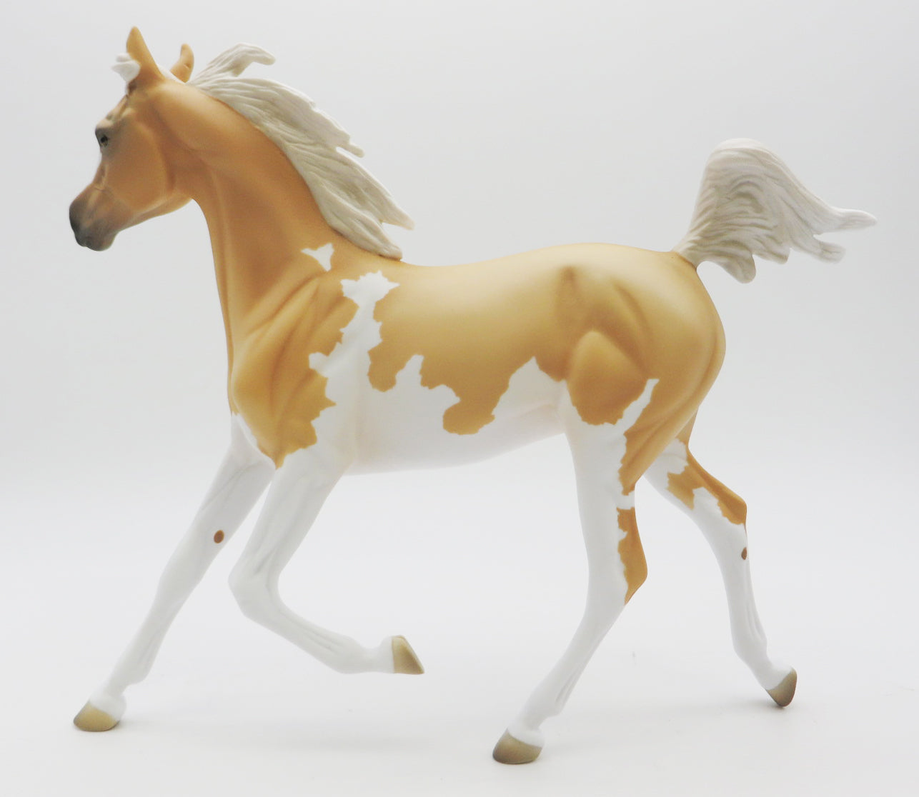 Yellow Flag OOAK Palomino Yearling STONE BOWL V