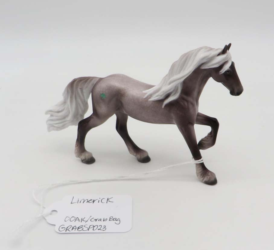 St. Patrick's Day 2023 Grab Bag Chips 3/17/23 - ☘️ ONE BAG PER CUSTOMER PLEASE ☘️