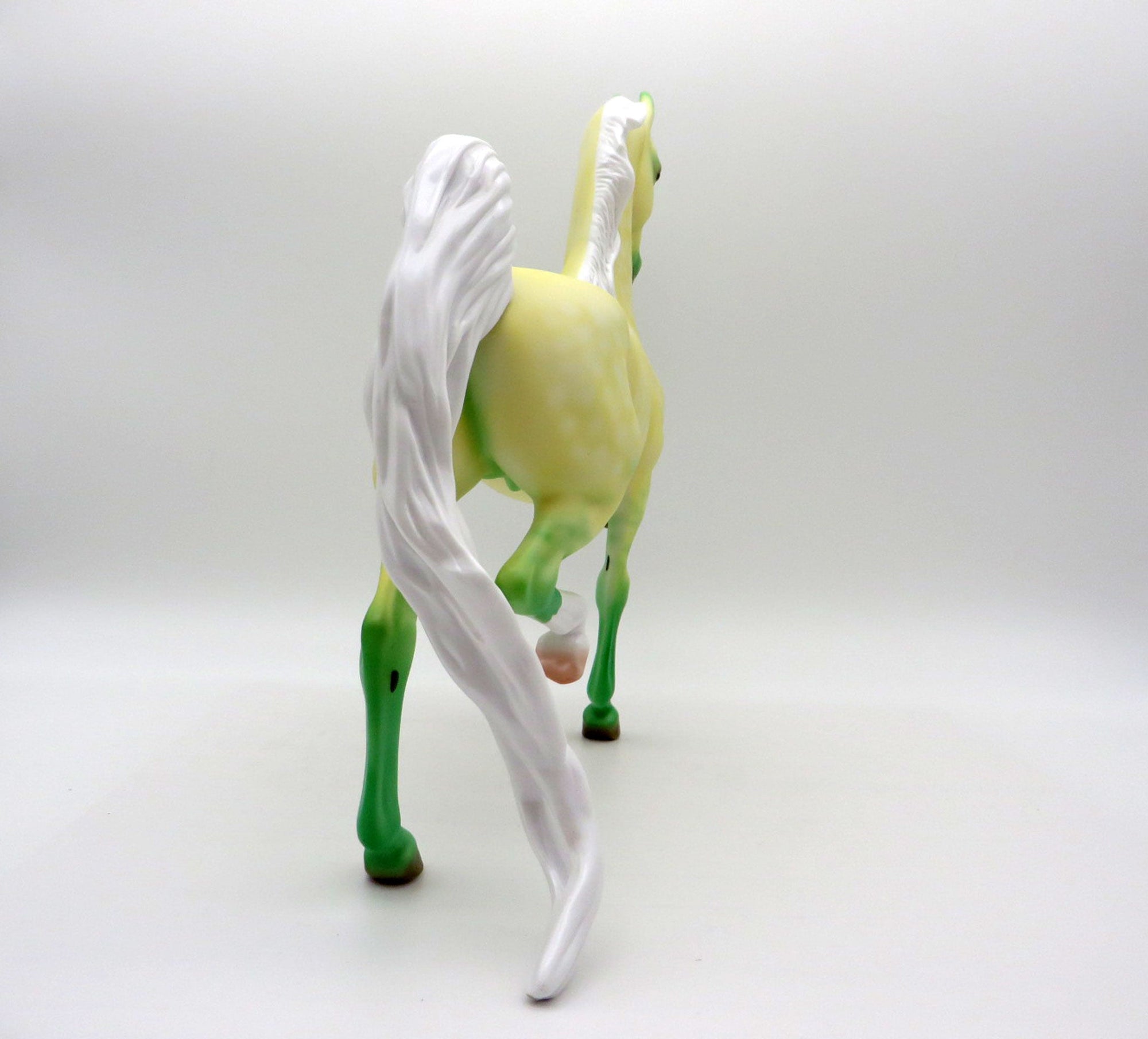 Mello Yellow-OOAK Deco Saddlebred Painted By Ellen Robbins 6/4/21