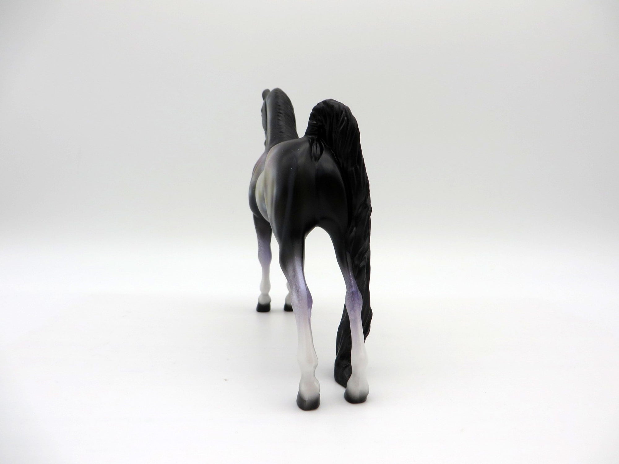 Orbit-LE-5 Standardbred Pebbles Deco Painted by Ellen Robbins 7/30/21