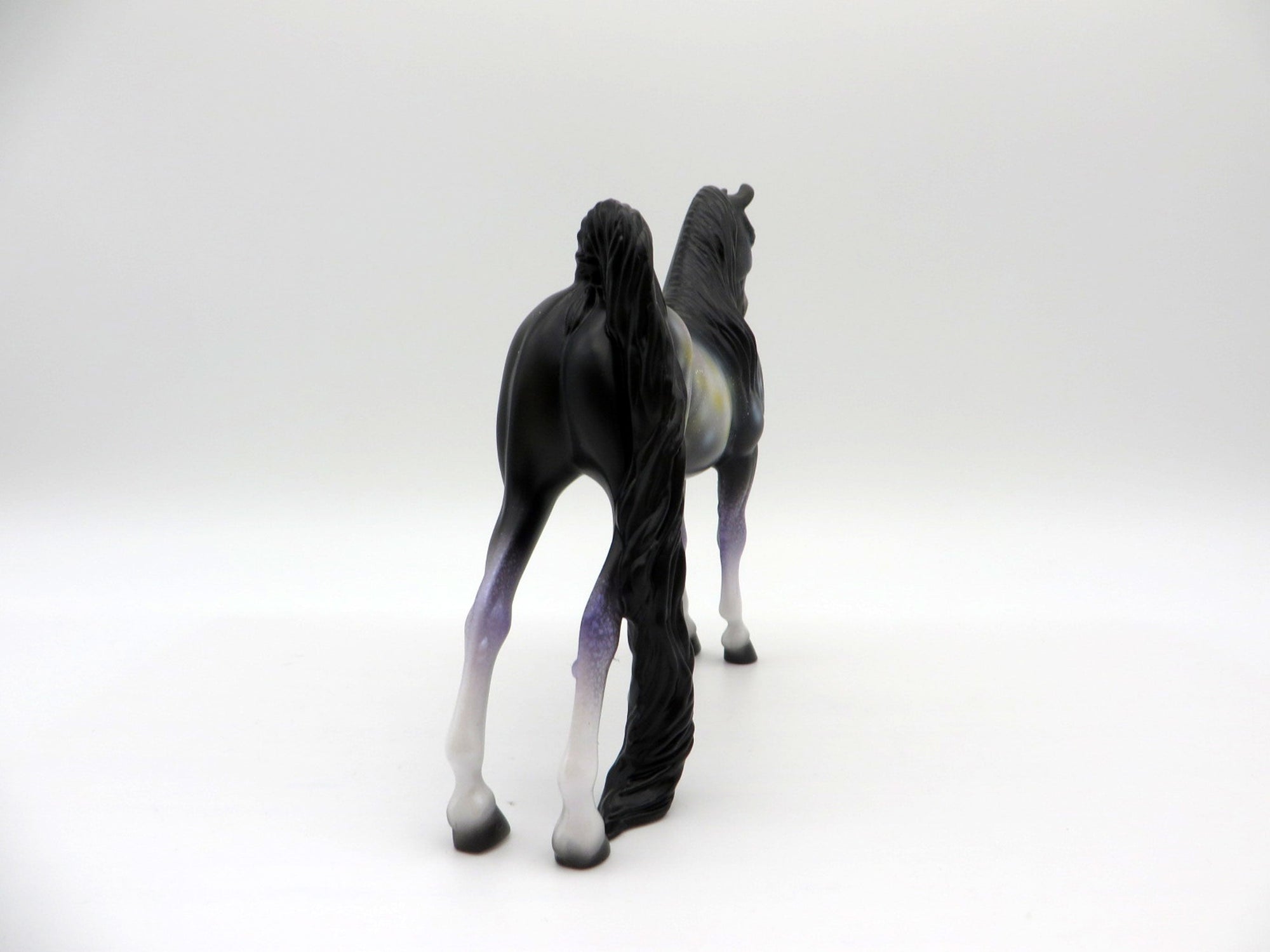 Orbit-LE-5 Standardbred Pebbles Deco Painted by Ellen Robbins 7/30/21