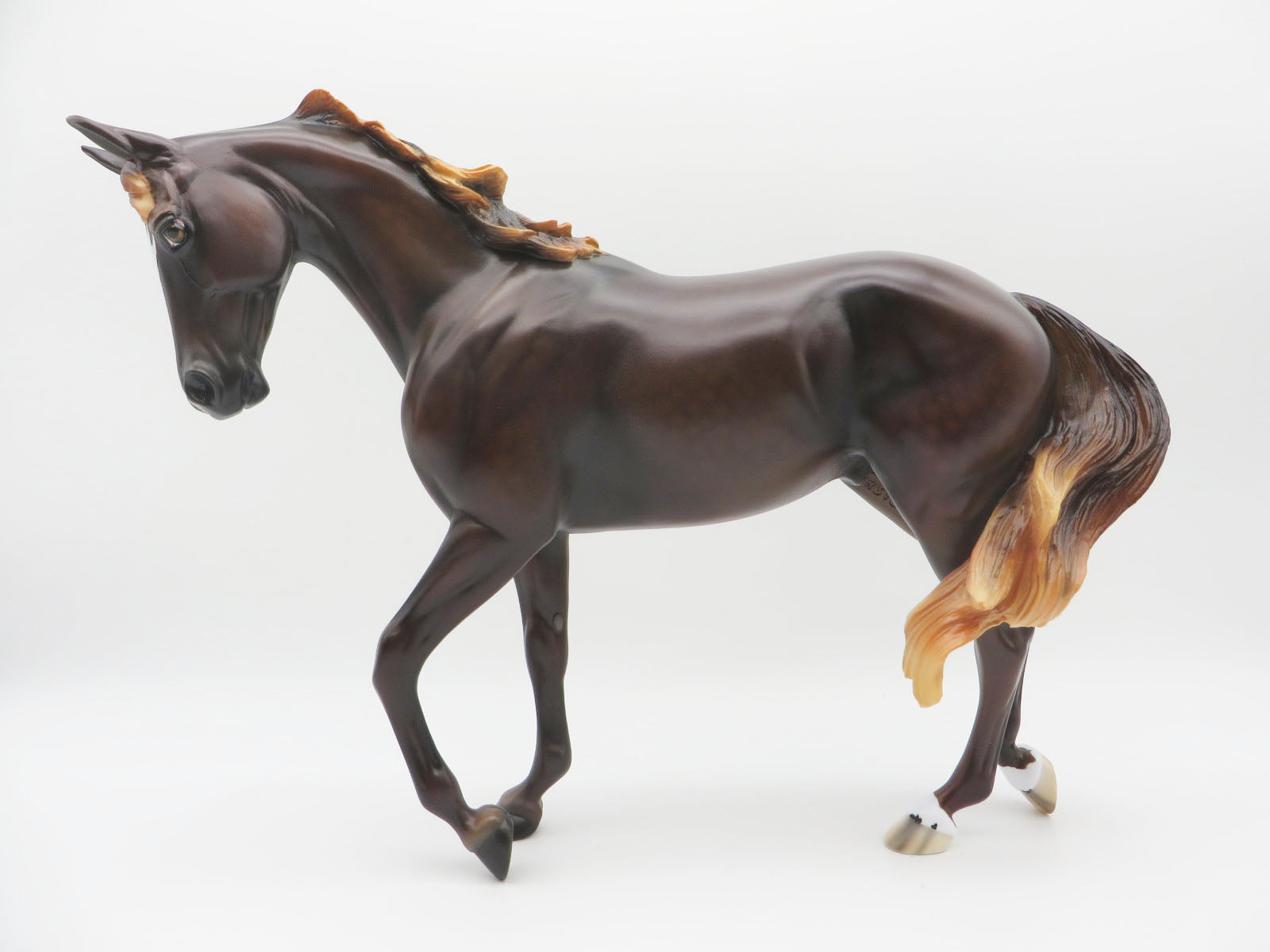 Robin Hood - LE 30 - Dappled Chestnut Thoroughbred - Classic Literature Series LIMITED TO ONE PER PERSON !!