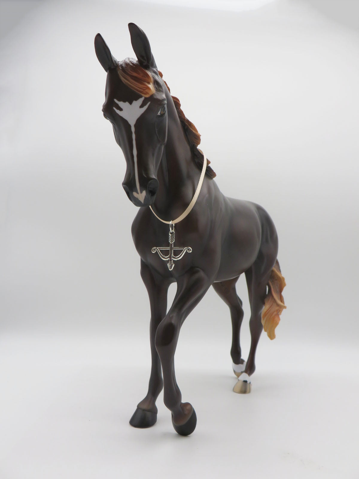 Robin Hood - LE 30 - Dappled Chestnut Thoroughbred - Classic Literature Series LIMITED TO ONE PER PERSON !!