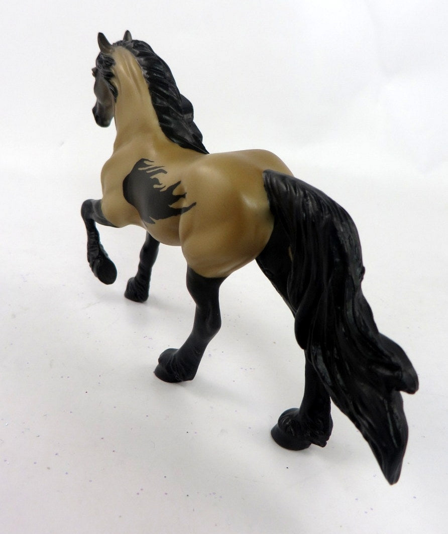 ARCHANGEL MINI ME-LE-15 BUCKSKIN CUSTOM FRESIAN CHIP 1/9/20