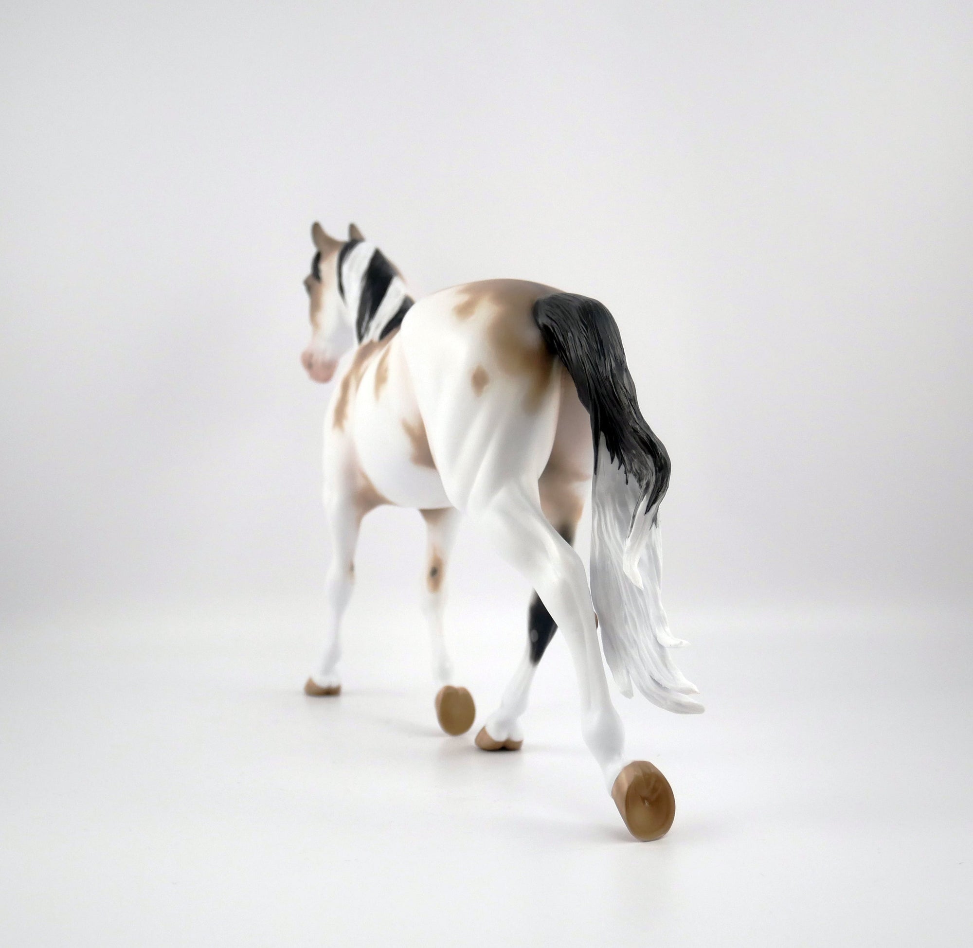 ARTSY FARTSY-OOAK BUCKSKIN PALOUSE BY SHERYL LEISURE