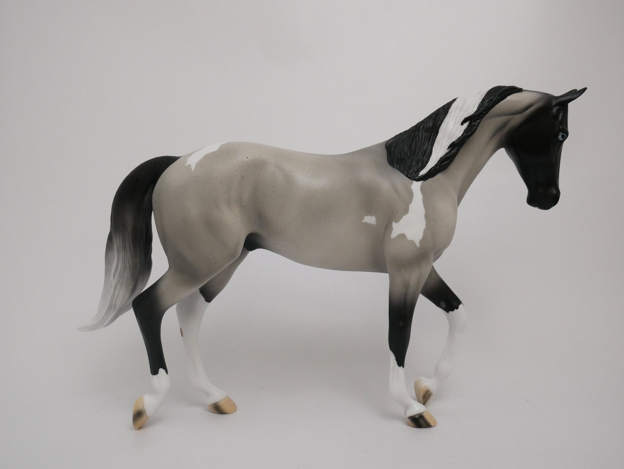 Blue Roan Thoroughbred By Audrey Dixon 6/19/20