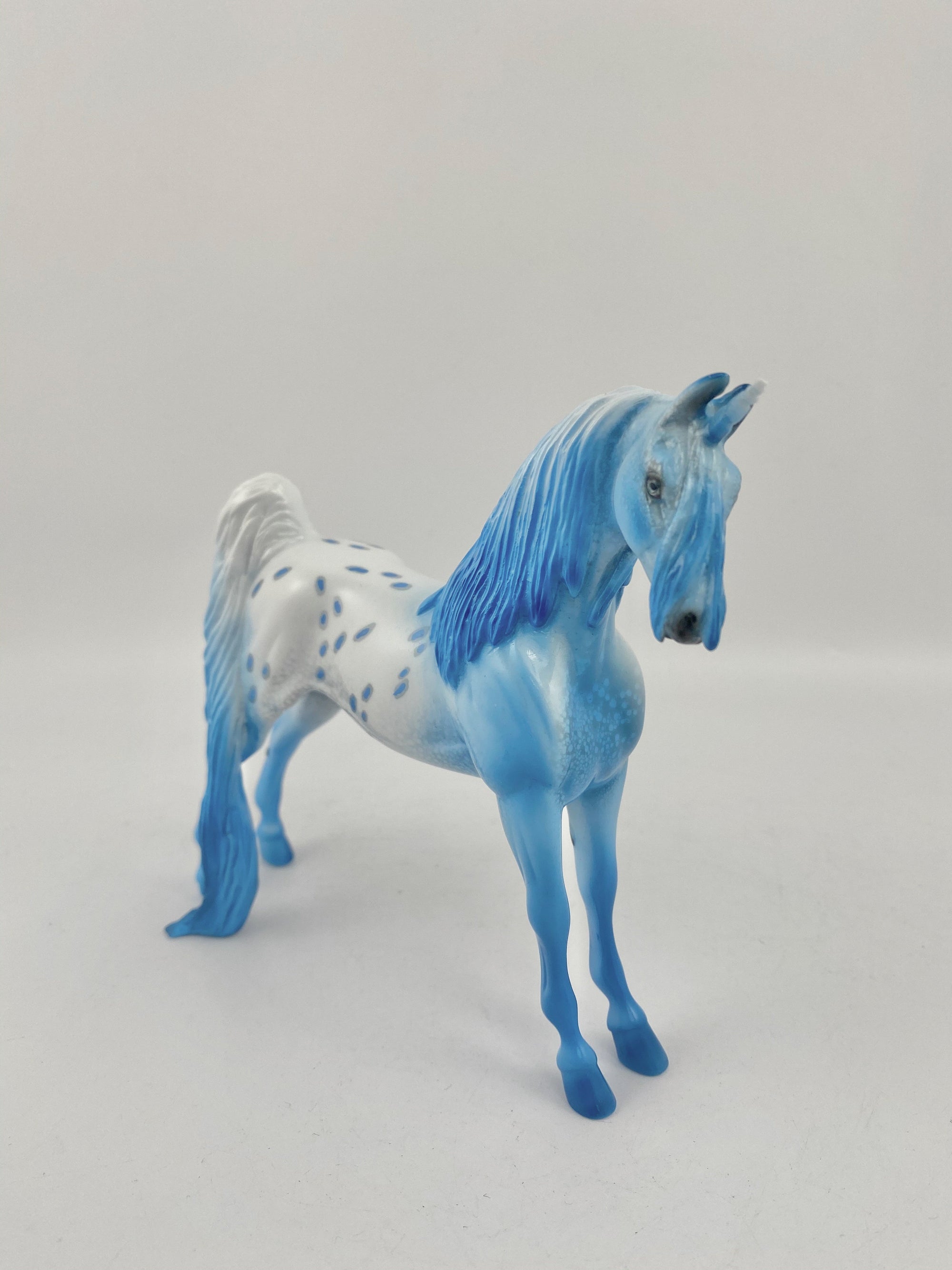 BLUE MIST-OOAK DECO SADDLEBRED PEBBLES