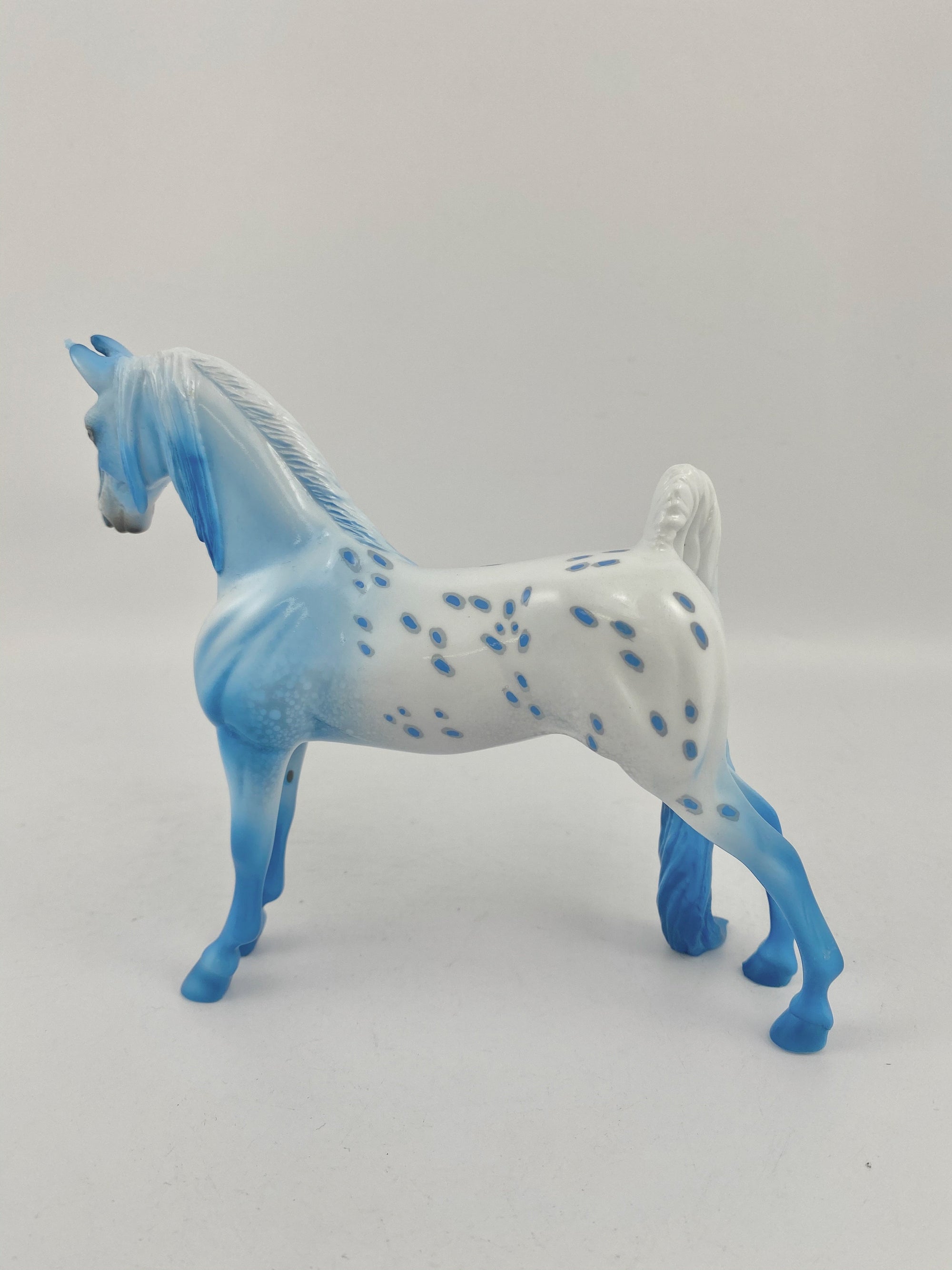 BLUE MIST-OOAK DECO SADDLEBRED PEBBLES