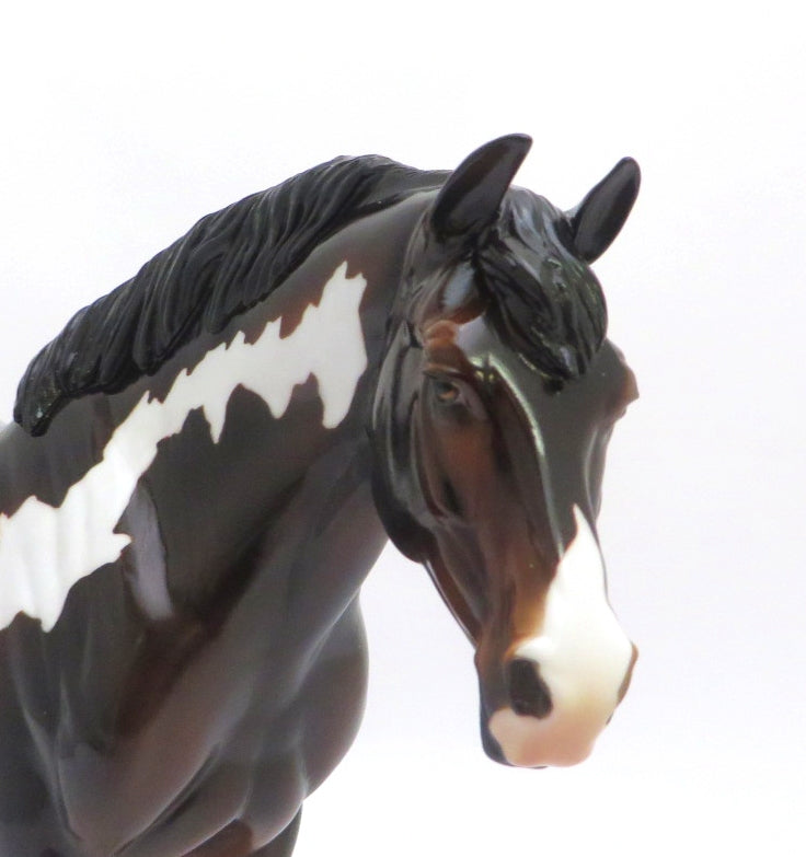 BUGABOO - OOAK DARK BAY PINTO BUNNY MODEL HORSE BY JULIE KEIM EA20