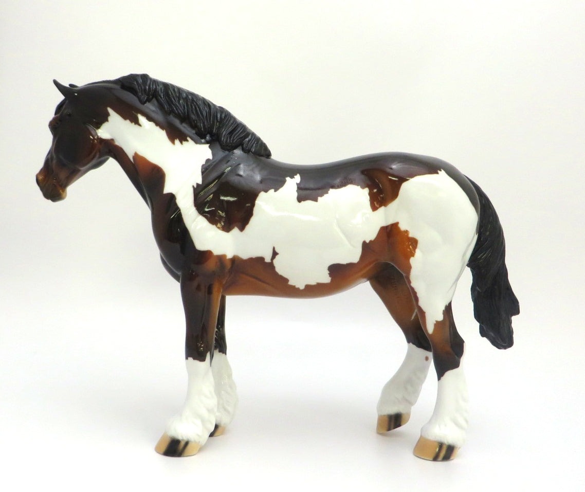BUGABOO - OOAK DARK BAY PINTO BUNNY MODEL HORSE BY JULIE KEIM EA20
