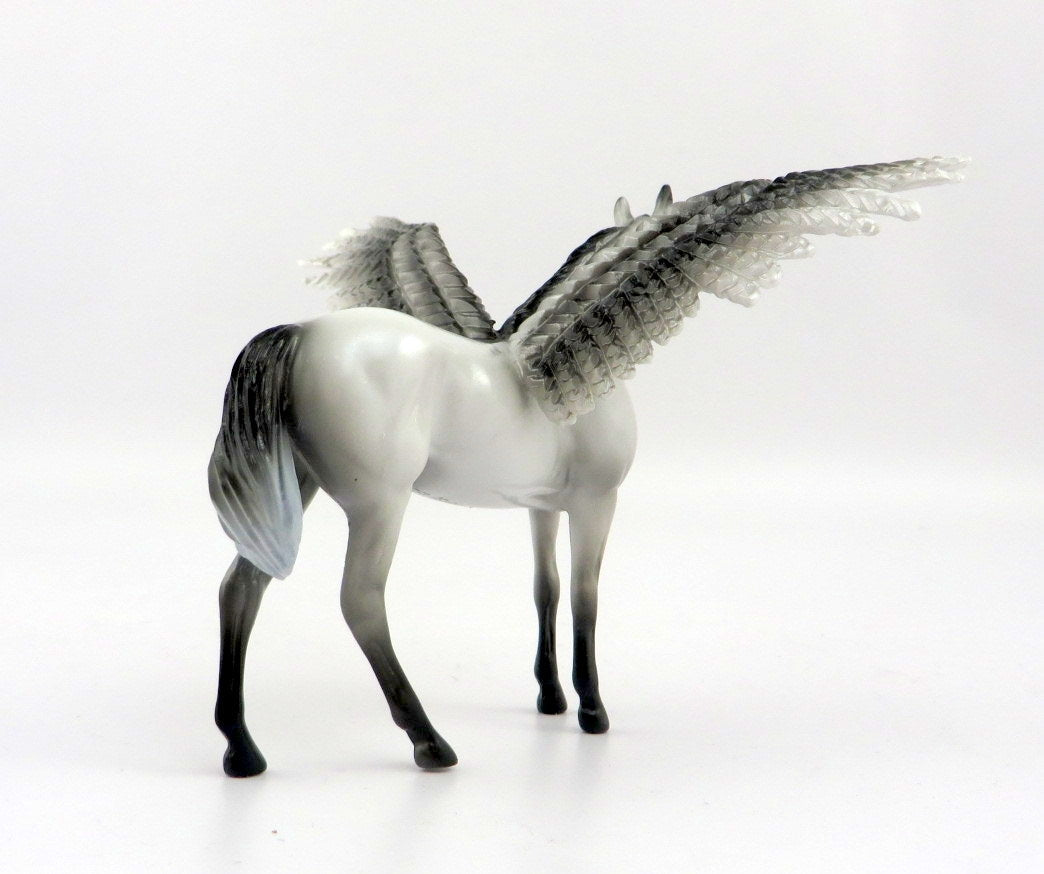 CLOUD-OOAK STOCK HORSE CHIP BY DAWN QUICK