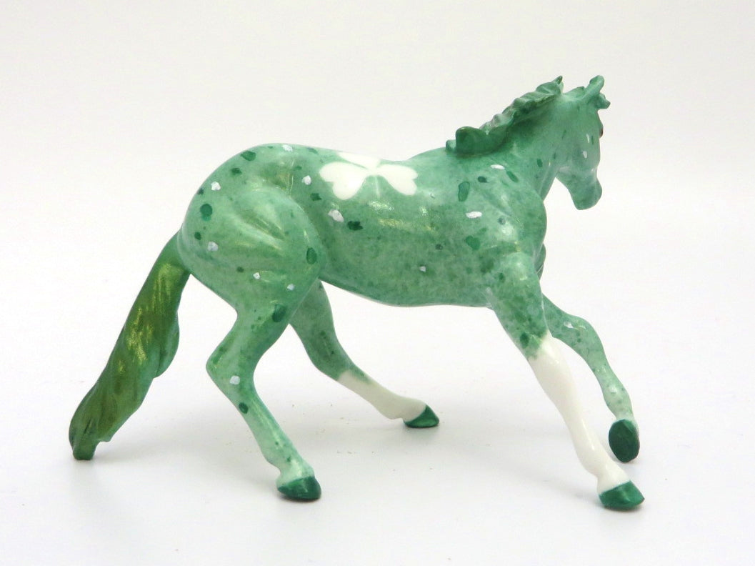 CLOVER FIELD - OOAK ST. PATRICKS DAY DECO MINT GREEN WITH SPECKLES CUTTER CHIP BY JAS FANNING 3/9/20