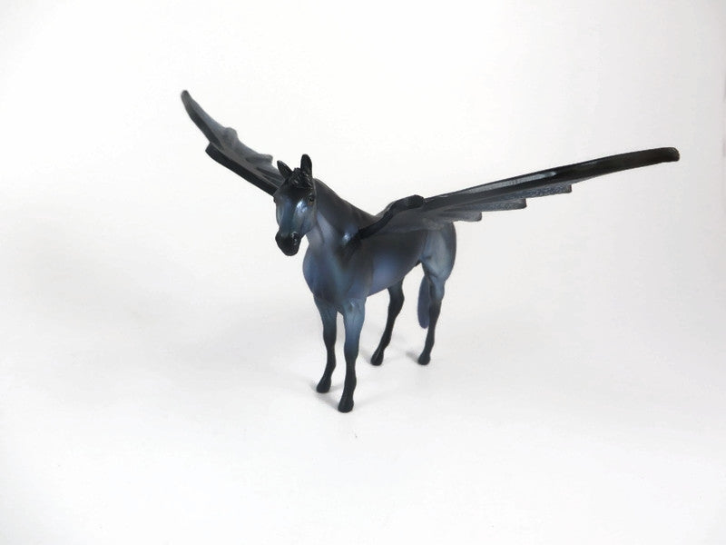 BINX - OOAK HALLOWEEN DECORATOR STOCK HORSE BAT CHIP MODEL HORSE BY MISSY FOX MM19