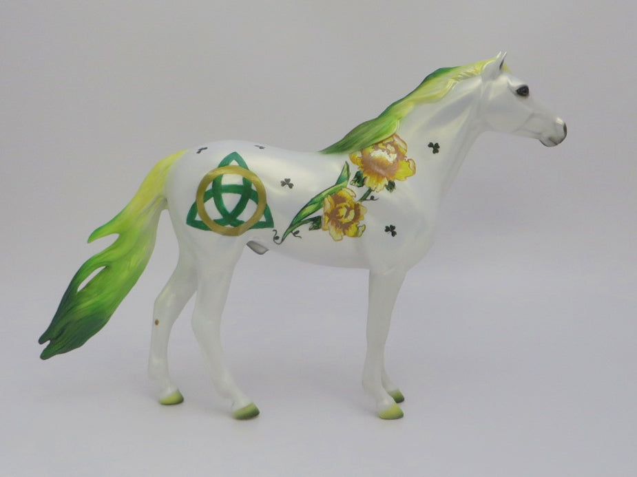 FINDLAY -- OOAK ST. PATRICKS DAY DECORATOR WITH PAINTED FLOWERS MUSTANG BY DAWN QUICK 3/5/20