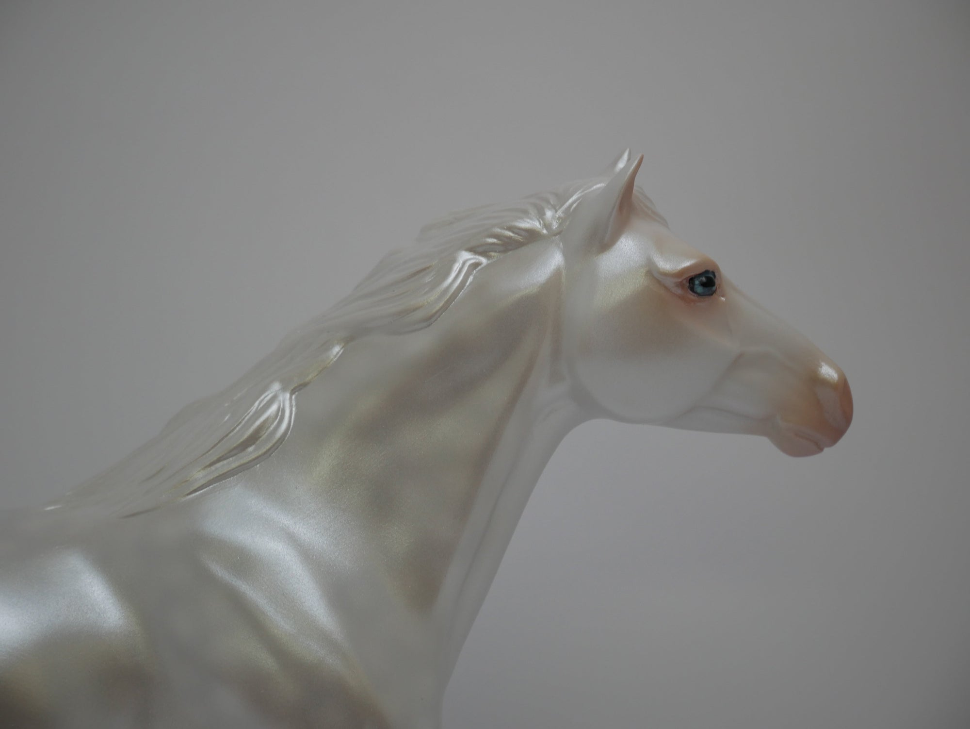 FREEDOM-LE PEARL WHITE SPANISH MUSTANG MODEL HORSE 6/30/20