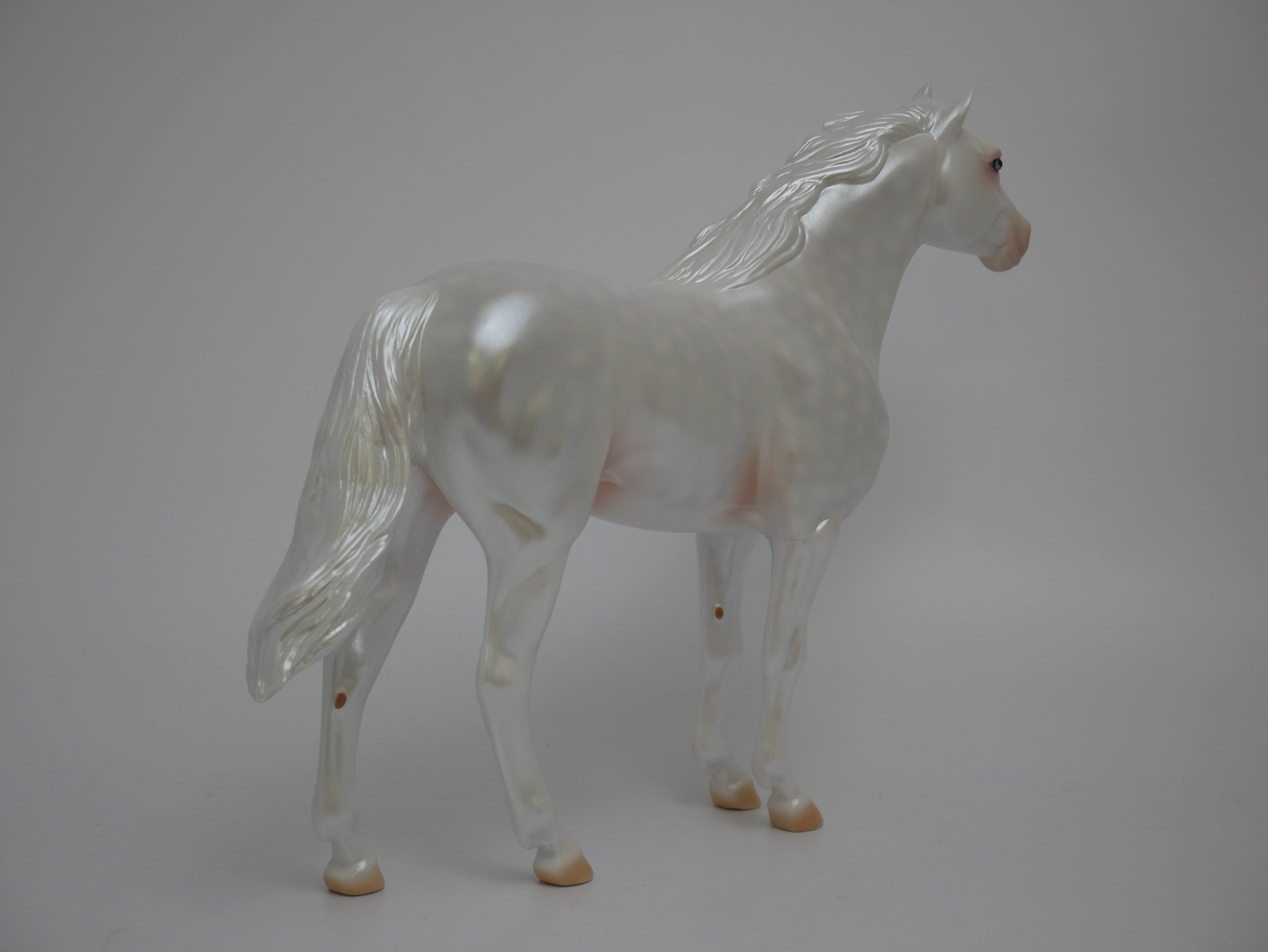 FREEDOM-LE PEARL WHITE SPANISH MUSTANG MODEL HORSE 6/30/20