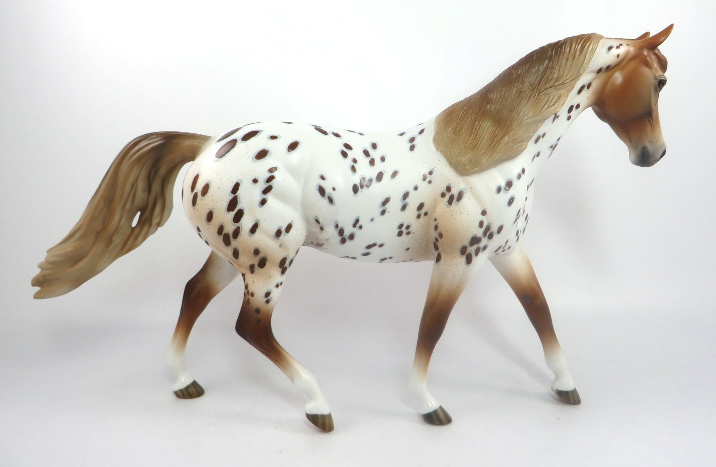 FRIDGE - LE-4 APPALOOSA PONY MODEL HORSE SB20