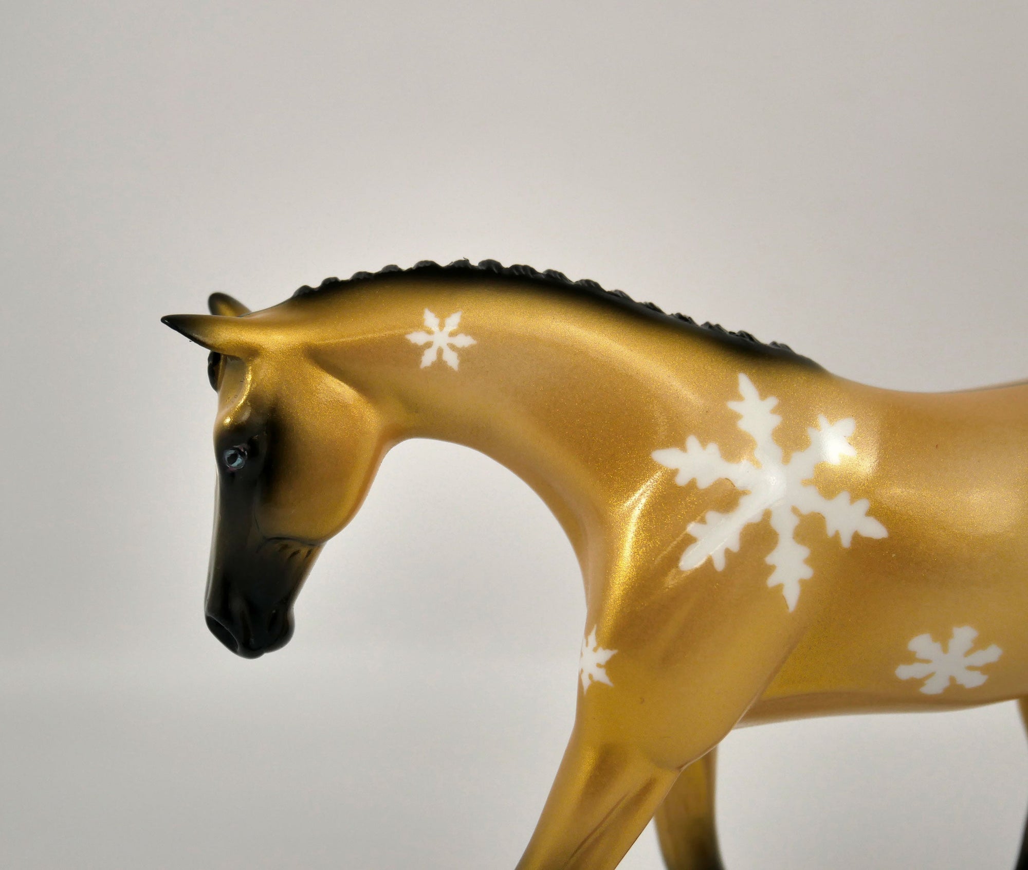 GOLDEN YEAR-OOAK SNOWFLAKE DECORATOR WARMBLOOD PEBBLES BY ELLEN ROBBINS 12/22/20