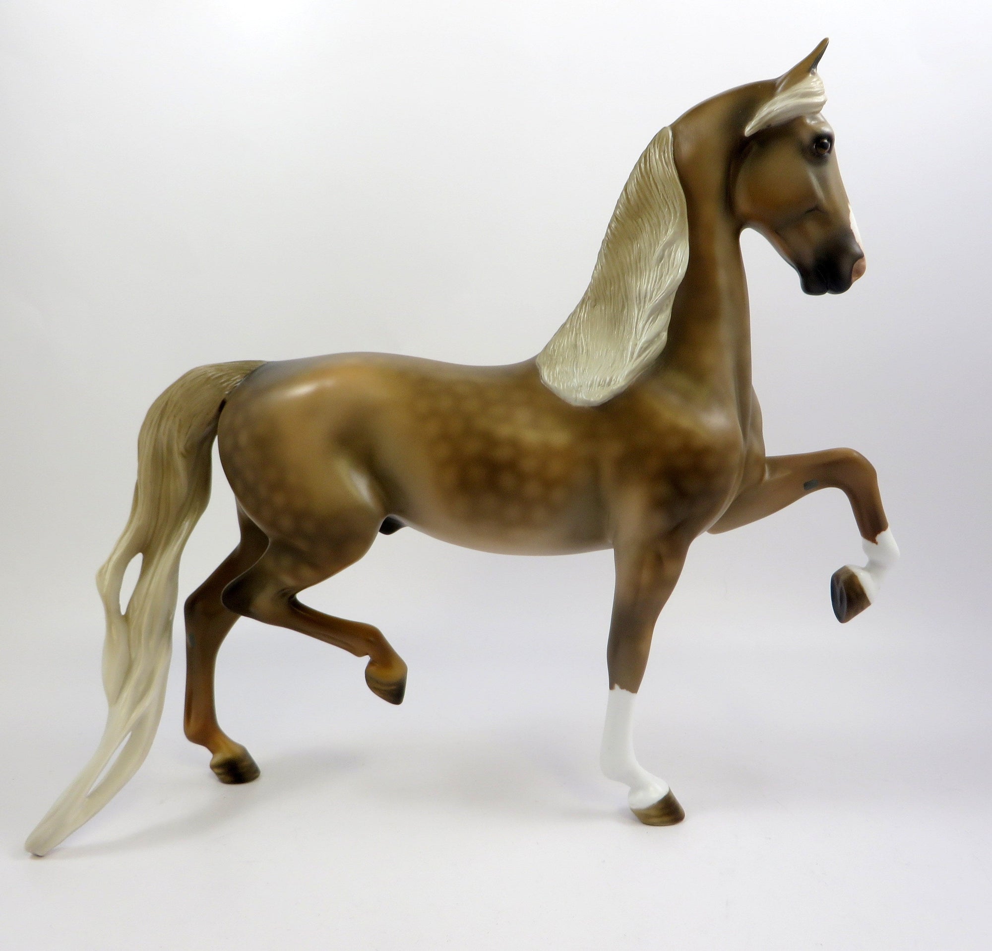 HAZA-OOAK DAPPLED PALOMINO SADDLEBRED MODEL HORSE EQ 19