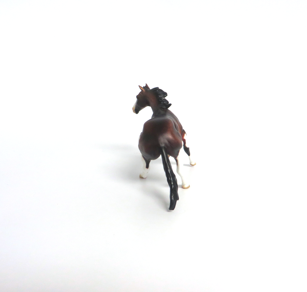 SHADOW -- OOAK CUTTER CHIP DARK BAY BY MISSY FOX MW19