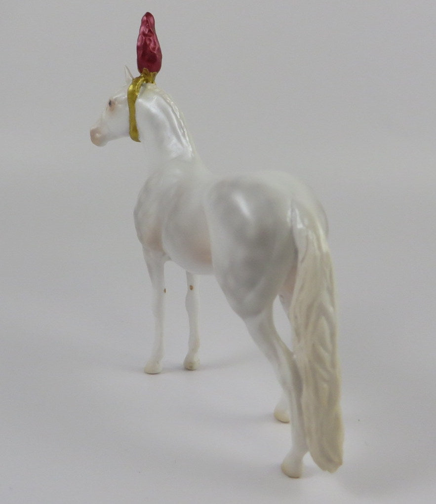 OH MY-LE-10 MINI ME DAPPLE WHITE ANDALUSIAN CHIP LHS 2019