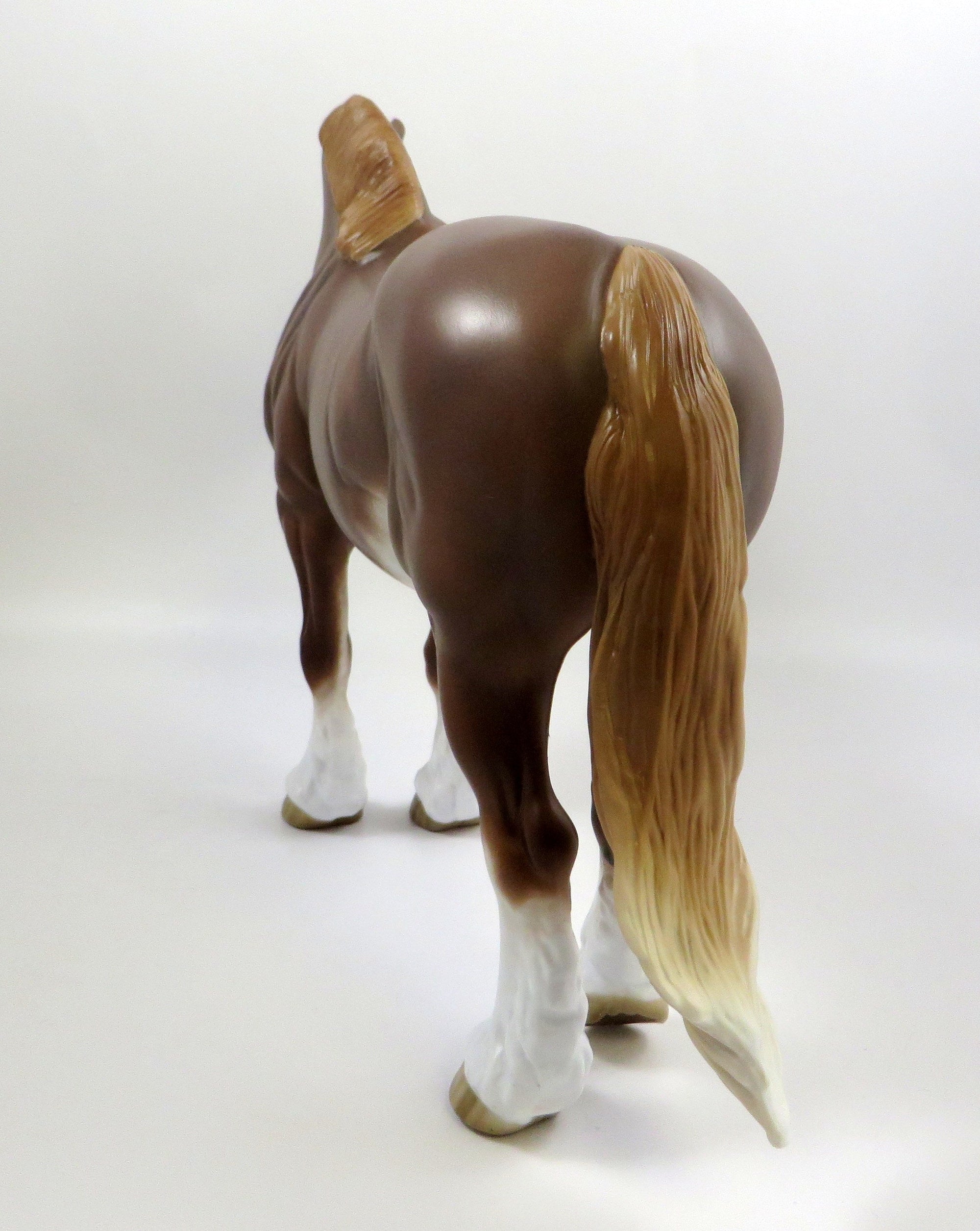 ESTEE -- OOAK CHESTNUT ROAN SABINO HEAVY DRAFT BY SHERYL LEISURE 6/7/19