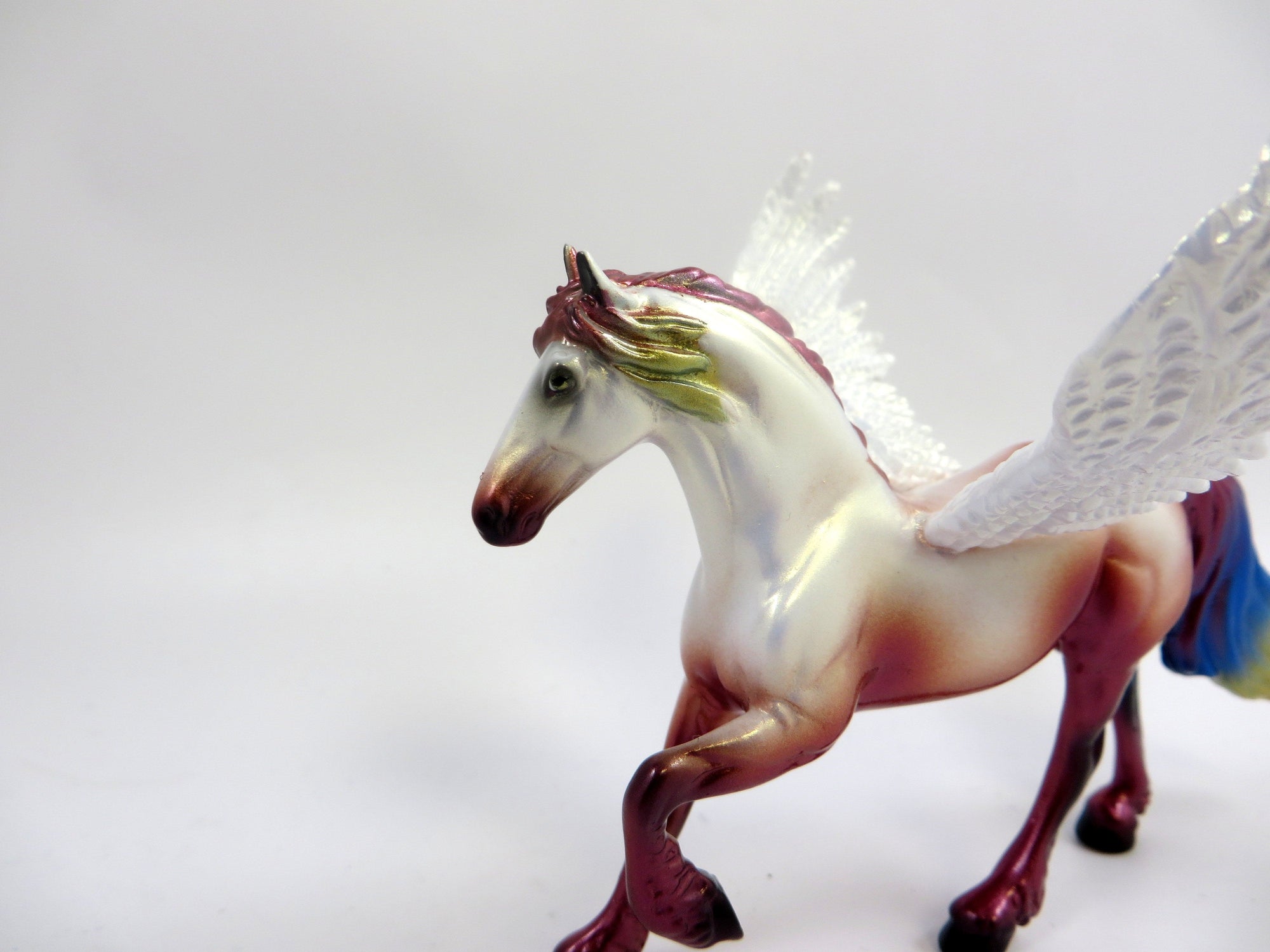 WINDSONG-LE-10 PEGASUS CHIP FRESIAN MODEL HORSE 6/18/19