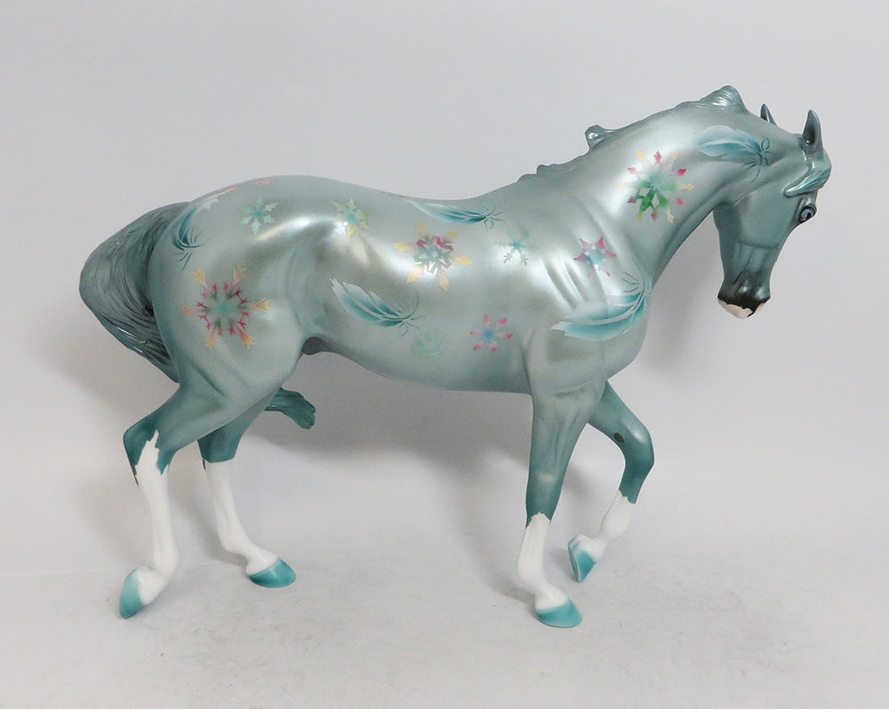 TWINKLE TOES-OOAK DECORATOR SNOWFLAKE THOROUGHBRED 12/7
