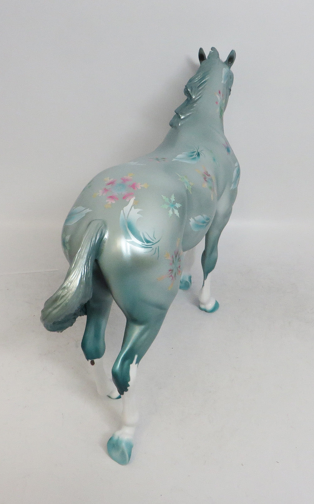 TWINKLE TOES-OOAK DECORATOR SNOWFLAKE THOROUGHBRED 12/7