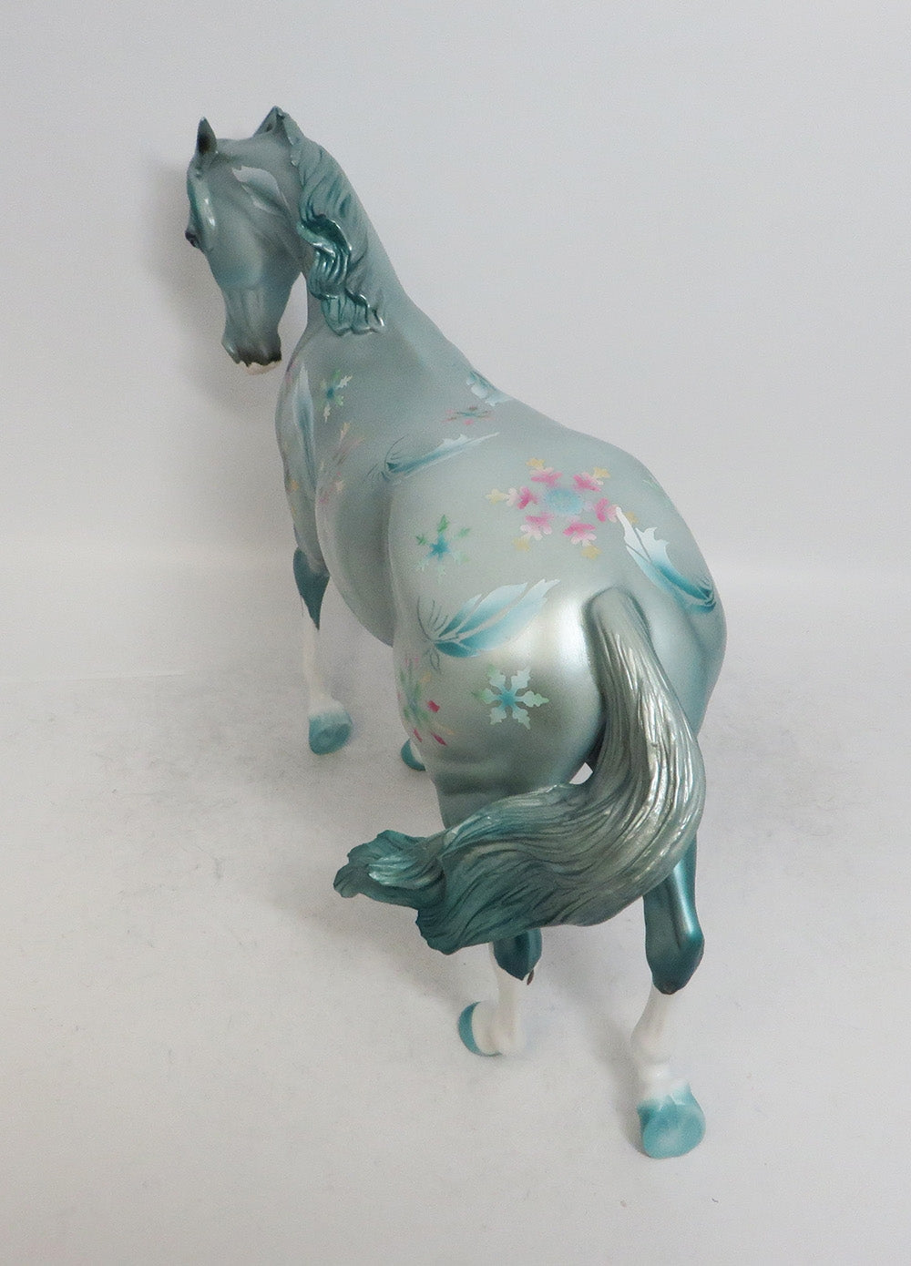 TWINKLE TOES-OOAK DECORATOR SNOWFLAKE THOROUGHBRED 12/7