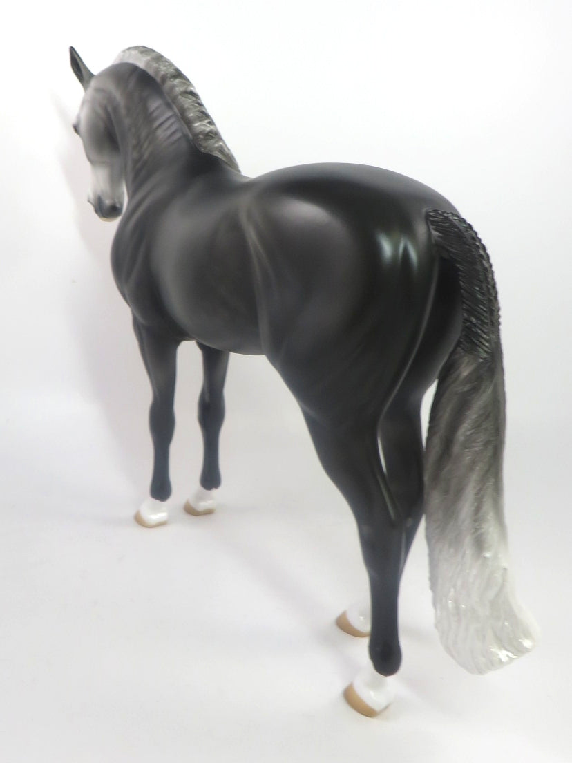 INTERCEPTION-LE10 DARK DAPPLE GREY ANDALUSIAN MODEL HORSE SB 20