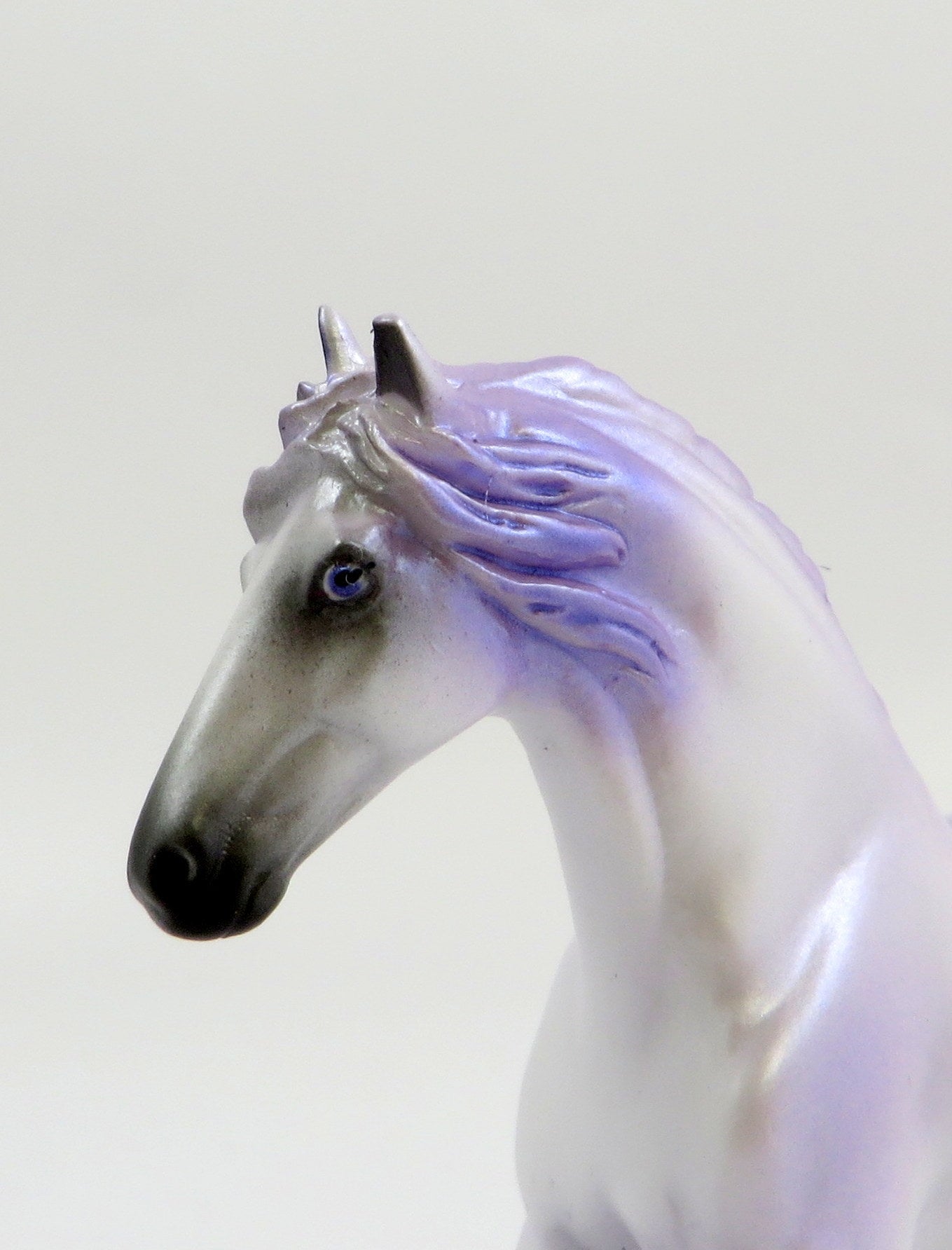 MERLIN MINI ME-LE-10 LAVENDER FRIESIAN CHIP MODEL HORSE EQ 19