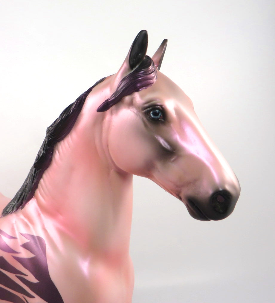 MOJO-OOAK PINK DECO TROTTING DRAFTER SUPERBOWL 2020