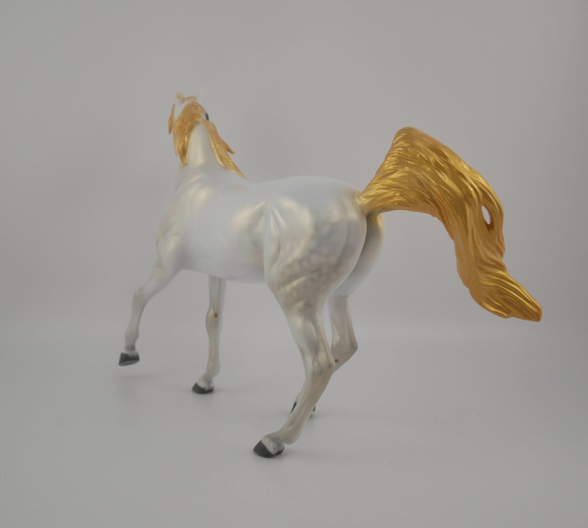 GOLDIE AND GLIMMER -- ARABIAN MARE AND FOAL WHITE UNICORN SET BY DAWN QUICK