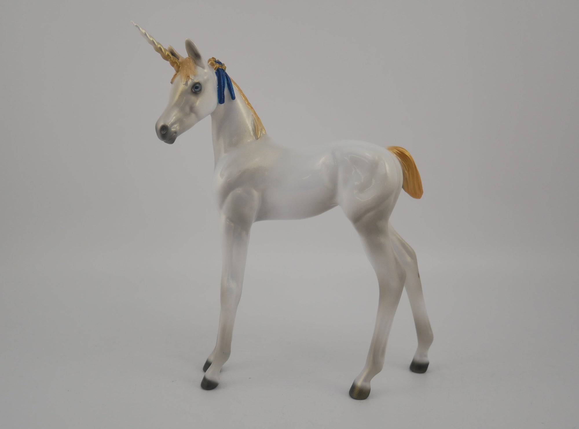 GOLDIE AND GLIMMER -- ARABIAN MARE AND FOAL WHITE UNICORN SET BY DAWN QUICK