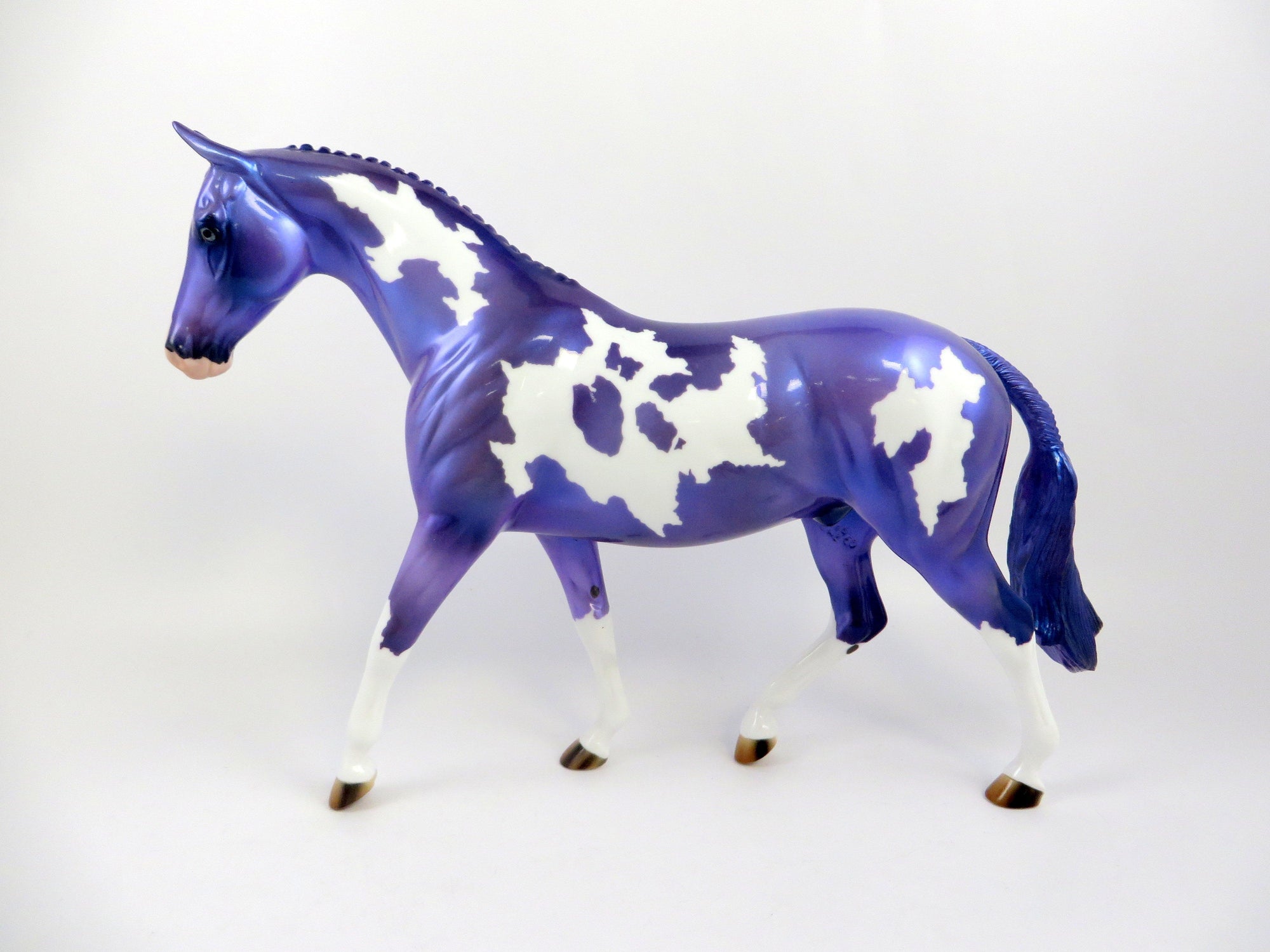 AMETHYST PONY MODEL HORSE EQ 19