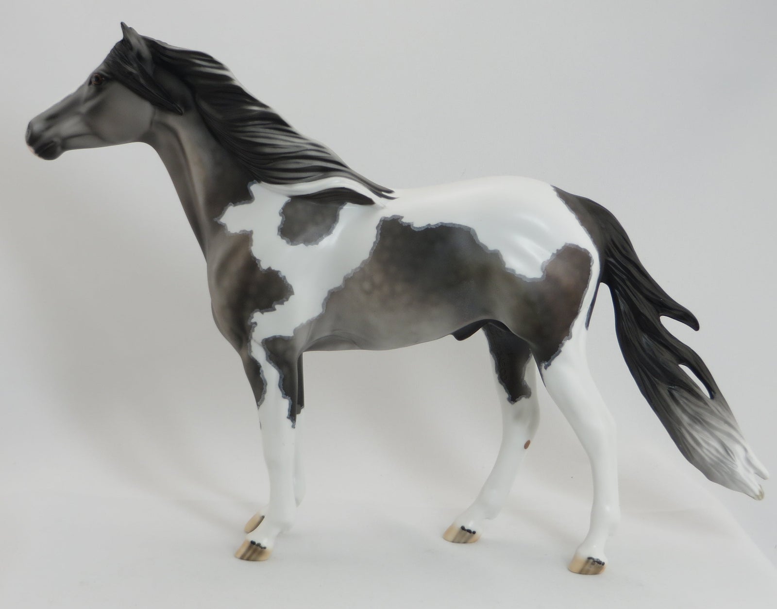 CAPRICA - Dapple Rose Grey Mustang Paint with Mapping - LE15 - 5/15