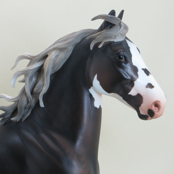 MACMURROUGH - Blue Taffy Pinto Extreme Trotting Draft Horse LE3 3/15