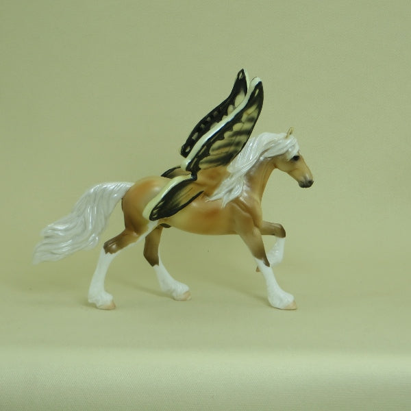 HONEY BUNCH - OOAK Palomino Firesian Chip Butterfly 4/15