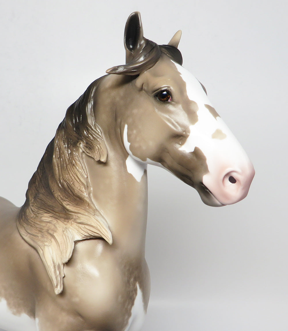 ROLLER~GREY PAINT TROTTING DRAFTER MODEL HORSE 4/20