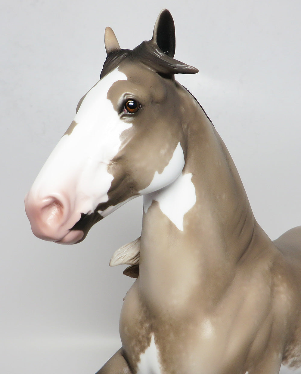 ROLLER~GREY PAINT TROTTING DRAFTER MODEL HORSE 4/20