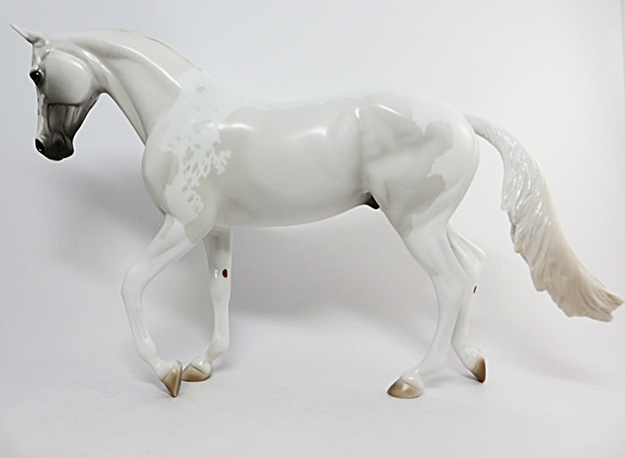 STORMTRACKER-OOAK GREY GHOST PAINT THOROUGHBRED MODEL HORSE 8/12