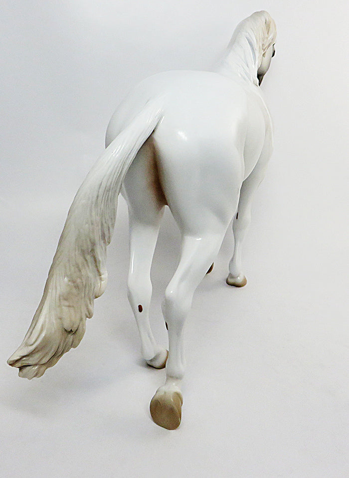 STORMTRACKER-OOAK GREY GHOST PAINT THOROUGHBRED MODEL HORSE 8/12