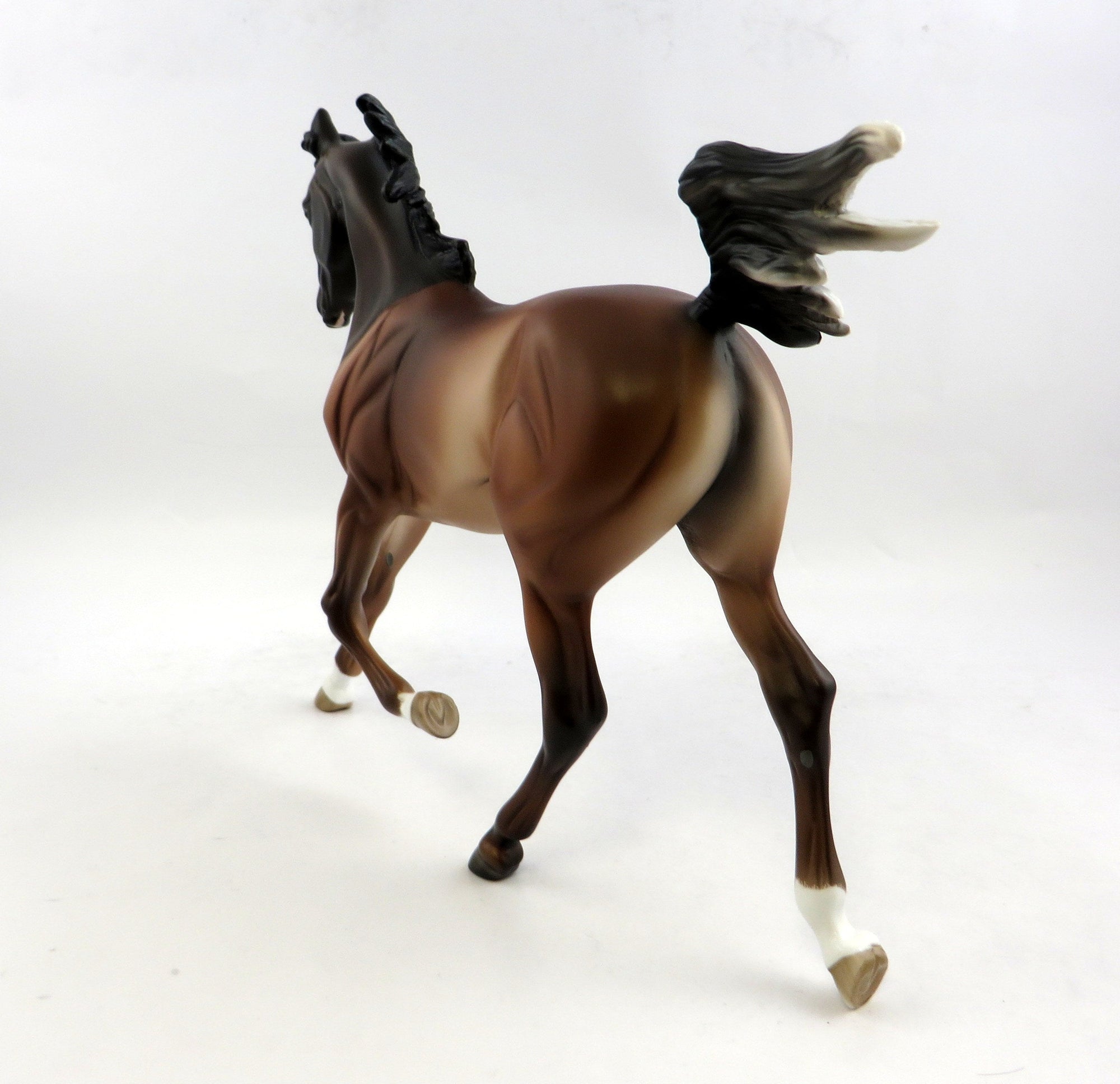 CHOCOLATE PRETZEL-OOAK BAY &quot;SHOW CLIPPED&quot; YEARLING MODEL HORSE 12/28