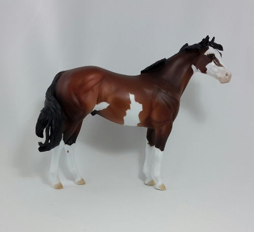 PILGRIM&#39;S PRIDE - OOAK Bay Paint Model Horse