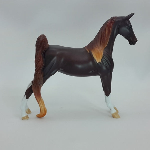CHRISTMAS IS HERE - Dark Liver Chestnut Saddlebred Model Horse - Pebbles -LE2