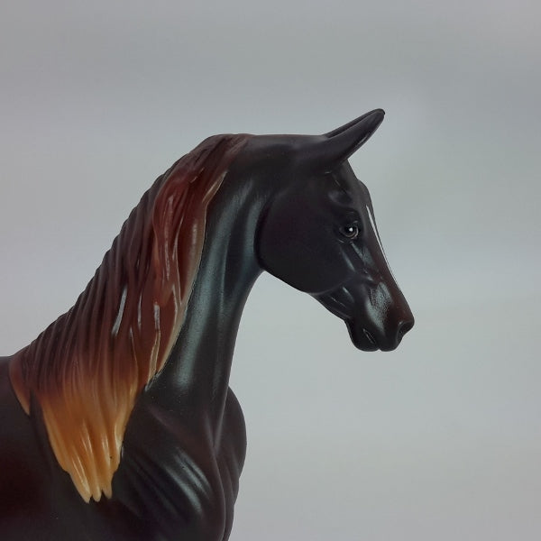 CHRISTMAS IS HERE - Dark Liver Chestnut Saddlebred Model Horse - Pebbles -LE2