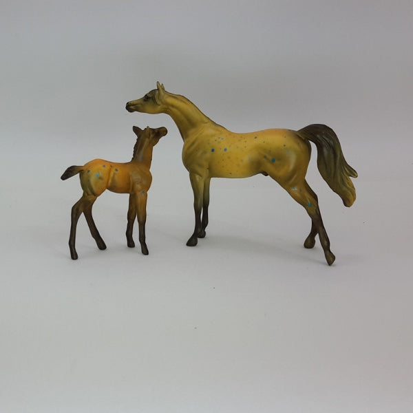 GOLDEN GALA CHIPS - Foal &amp; Arabian Decorator Set 12/14