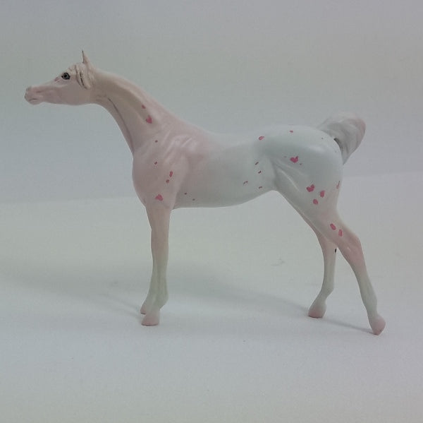 STRAWBERRY SHORTCAKE - Arabian Chip Model Horse Deco Hearts - 1/15