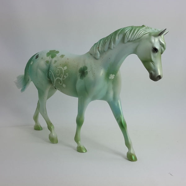 O'LUCKY - Green Metallic Decorator Pony Model Horse with Shamrocks - 1/15